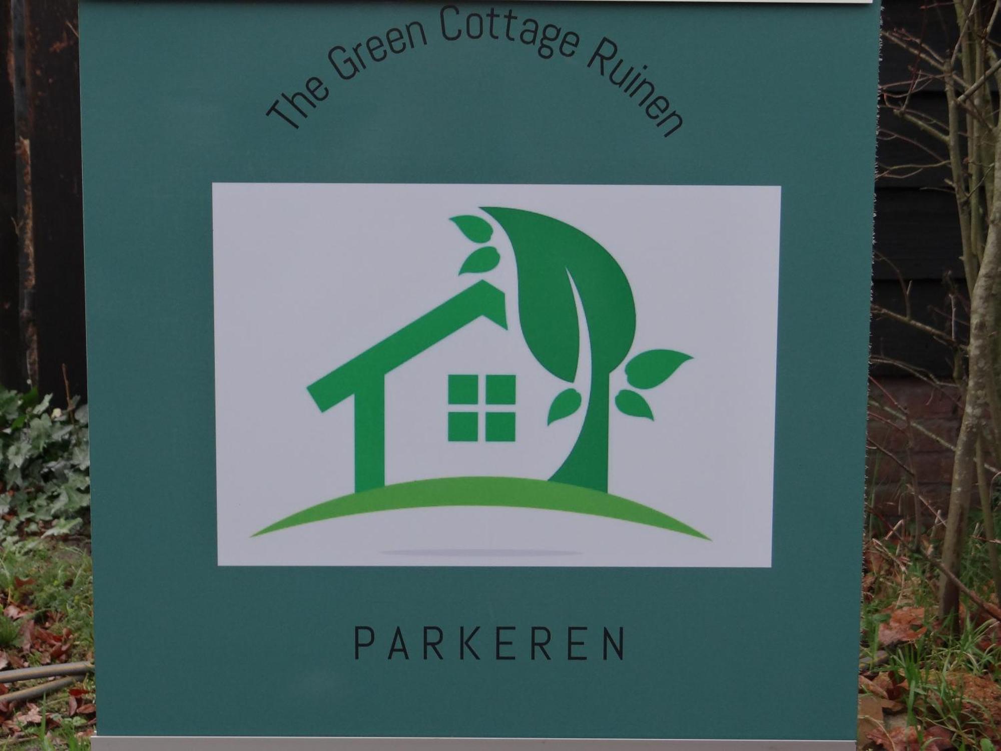 The Green Cottage Ruinen Luaran gambar